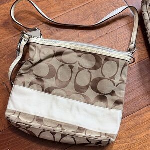 Coach shoulder bag tan and cream